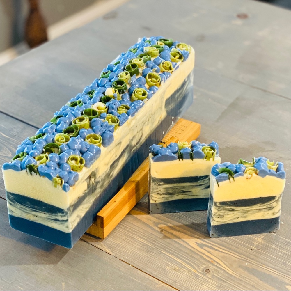 💙🌿Blueberry Sage Goat Milk & Cream E-Oil Lather - Picture 3 of 7